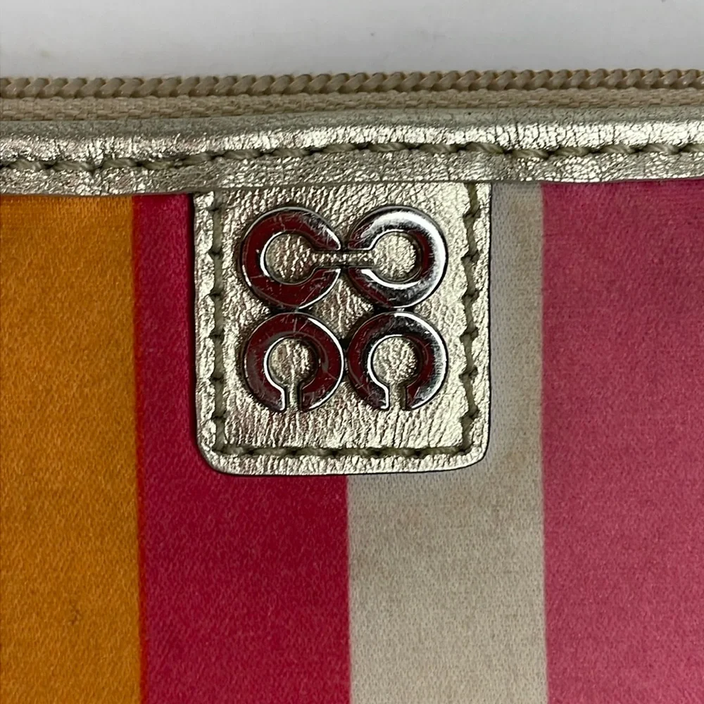 Coach Julia Legacy Stripe Wristlet Special Edition Gold Cs